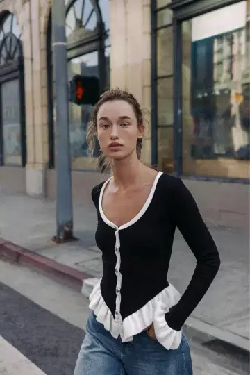 Zara 대비 프릴 자켓 블랙/화이트