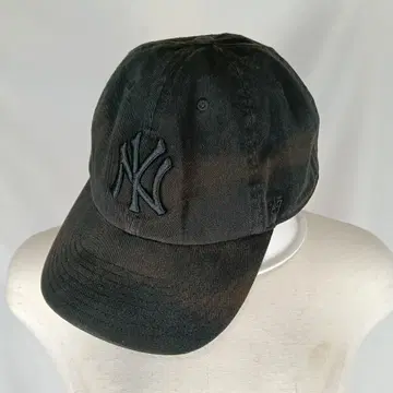 47Brand 블랙 NY 베이스볼 캡 B3731