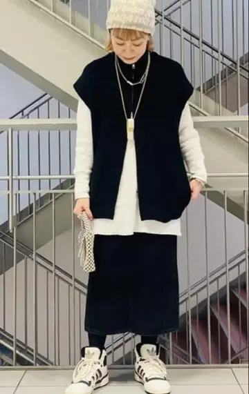 리 다크 데님 타이트 스커트 슬릿