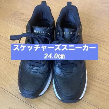 SKECHERS 블랙 스니커즈