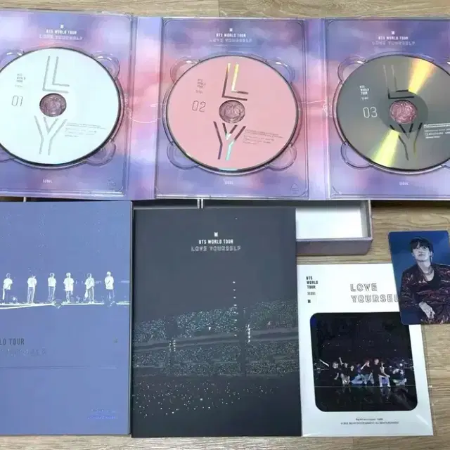 방탄 럽셀 서울 디비디 (정국 포스터, 슈가 포카)