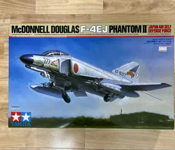 TAMIYA F-4EJ PHANTOM II 1/32