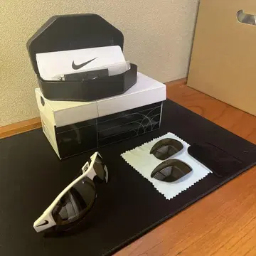 NIKE SHOW X2 교환 렌즈 포함