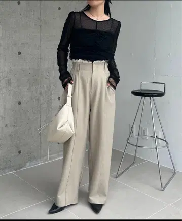 카프리슈 레마쥬 시스루 도트 블랙 상의