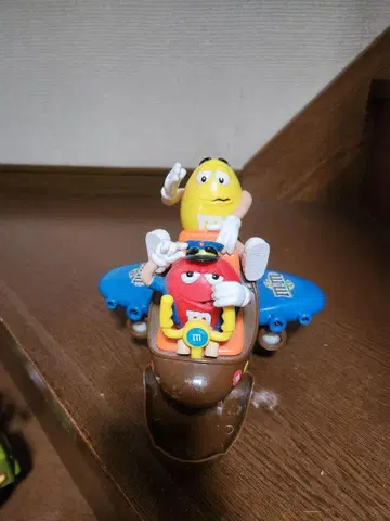 M&M's 비행기형 완구