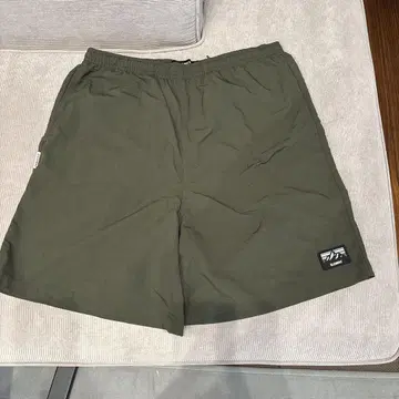 ELEMENT 올리브 그린 숏팬츠 M 사이즈