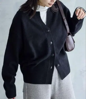 2024AW JOURNAL STANDARD 캐시미어 혼방 가디건 블랙