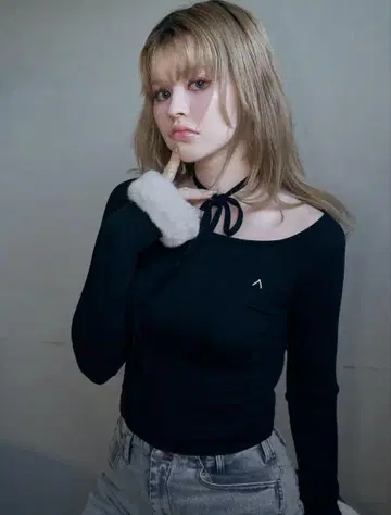 andmary ravi 퍼 탑 블랙