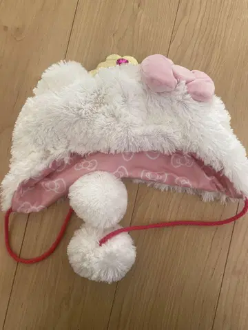 USJ 키티 플리스 모자 폼폼 포함