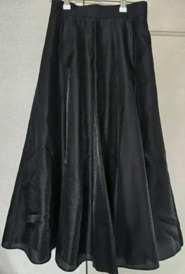 ANAYI 블랙 플레어 스커트 광택