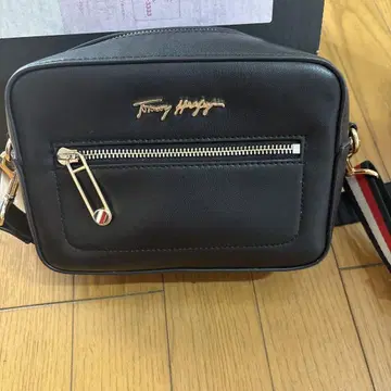 타미힐피거 블랙 숄더백