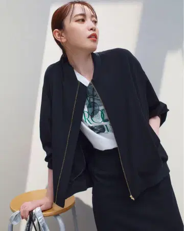[컨디션 최상] UNFILO 블루종 (주름이 잘 생기지 않음)
