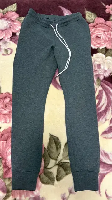 크로노스 한정판 모델 완판템