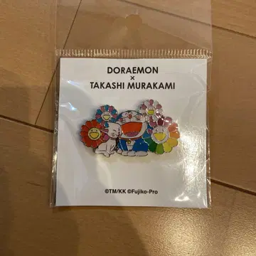 무라카미 다카시 도라에몽 콜라보 핀즈 핀 배지