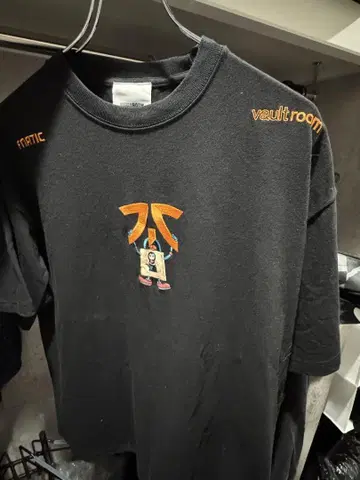 vaultroom VR x FNATIC TEE BLK L