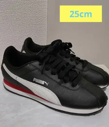PUMA 블랙 스니커즈 25cm
