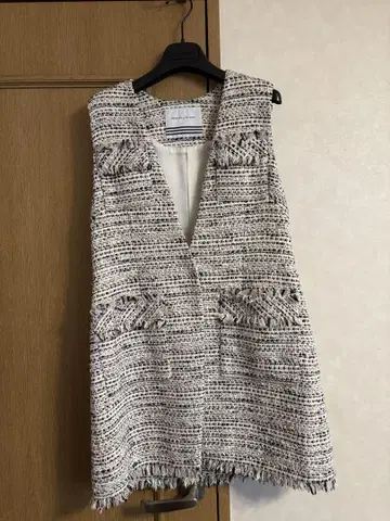 보더스 앳 발코니 롱 베스트