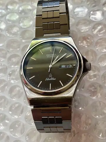 SEIKO SilverWave 1982년산 블랙 다이얼 데이데이트