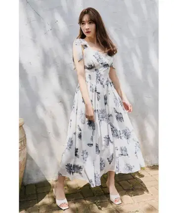 [ 특가 ] Sunflower-Printed Midi Dress S