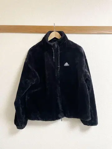 adidas 복슬복슬 자켓