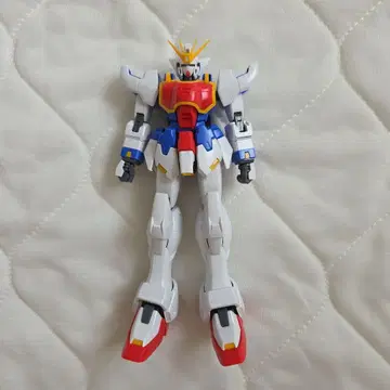 조립 완료 MG 셴롱 건담