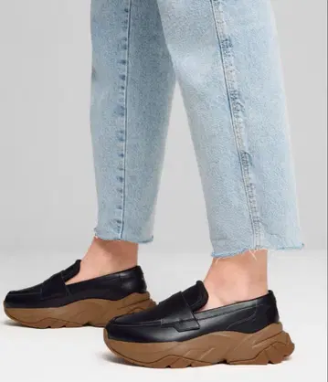 PUMA 푸마 우먼 로퍼 통굽 스니커즈 블랙 계열 22.5