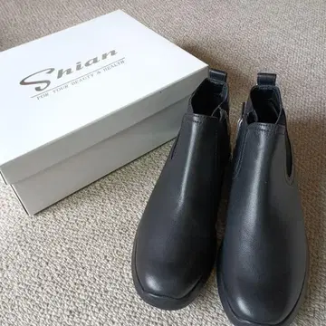 Shian 숏부츠 가죽 블랙