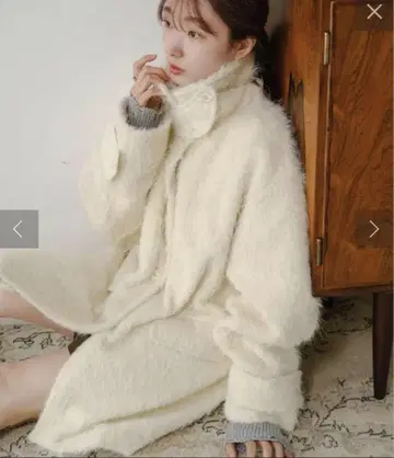 카스타네 샤기 코트 아이보리