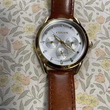 새상품급 CITIZEN 에코 드라이브 크리스탈 여성용 손목시계