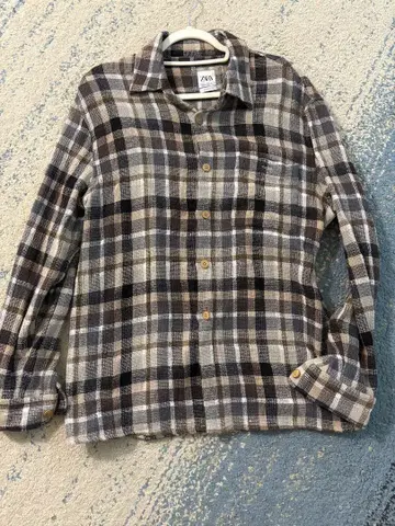 ZARA 체크 무늬 플란넬 셔츠