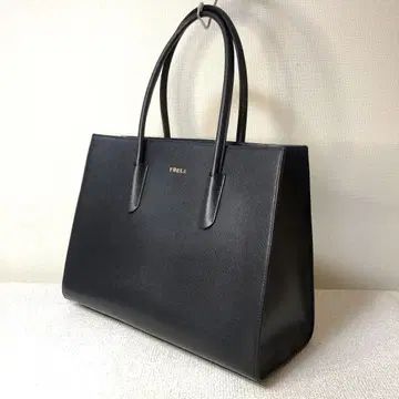훌라 새상품급 토트백 FURLA 블랙 가죽 A4 사이즈 대응