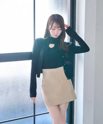 로제 뮤즈 Chest charm Ens. knit tops 블랙