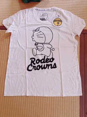 Rodeo Crowns 캐릭터 T셔츠