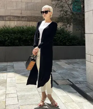 비쥬 버튼 롱 니트 가디건