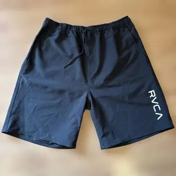 RVCA 블랙 숏팬츠