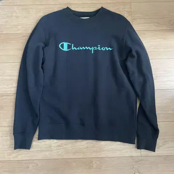 Champion 블랙 맨투맨 L 사이즈