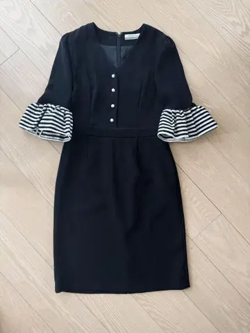 보더스 앳 발코니 원피스