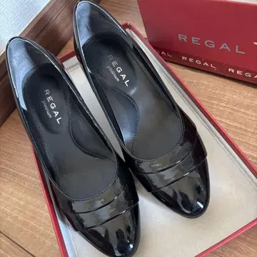 REGAL 블랙 하이힐 펌프스