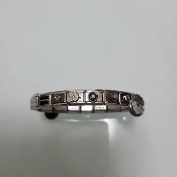 노미네이트 팔찌