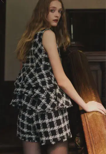 herlipto maison Check Tweed Peplum Top