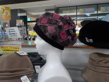 LORICCI 울 혼방 핑크와 블랙 체크 베레모