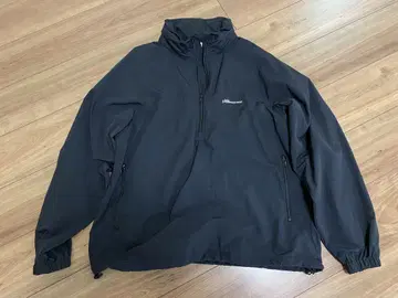 plllllleeeasse essenshell track jacket L