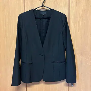 theory 노카라 자켓 거의 미사용