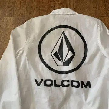 VOLCOM 화이트 나일론 자켓 S 사이즈