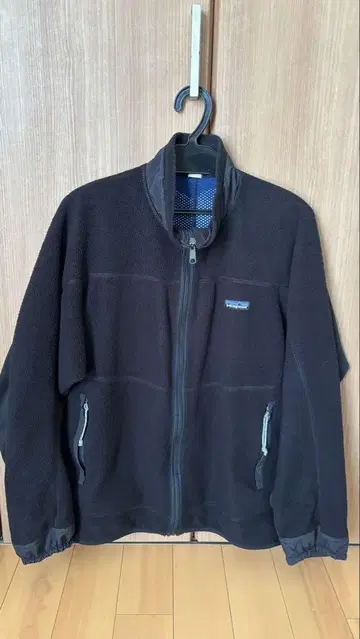 patagonia 블랙 플리스 자켓
