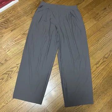 UNIQLO 울트라 스트레치 에어리즘 와이드 팬츠
