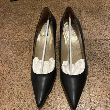 블랙 스틸레토 하이힐