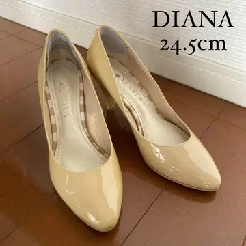 DIANA 다이애나 24.5cm 펌프스 베이지 에나멜 콘힐
