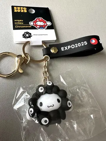 간사이 만박 회장 한정판 블랙 미야쿠미야쿠 산리오 키링 시나몬