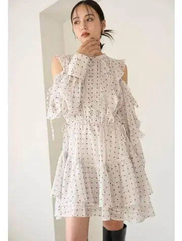 SNIDEL 스나이델 쉬폰 프릴 미니 원피스 도트